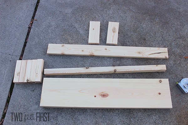 DIY floating shelf