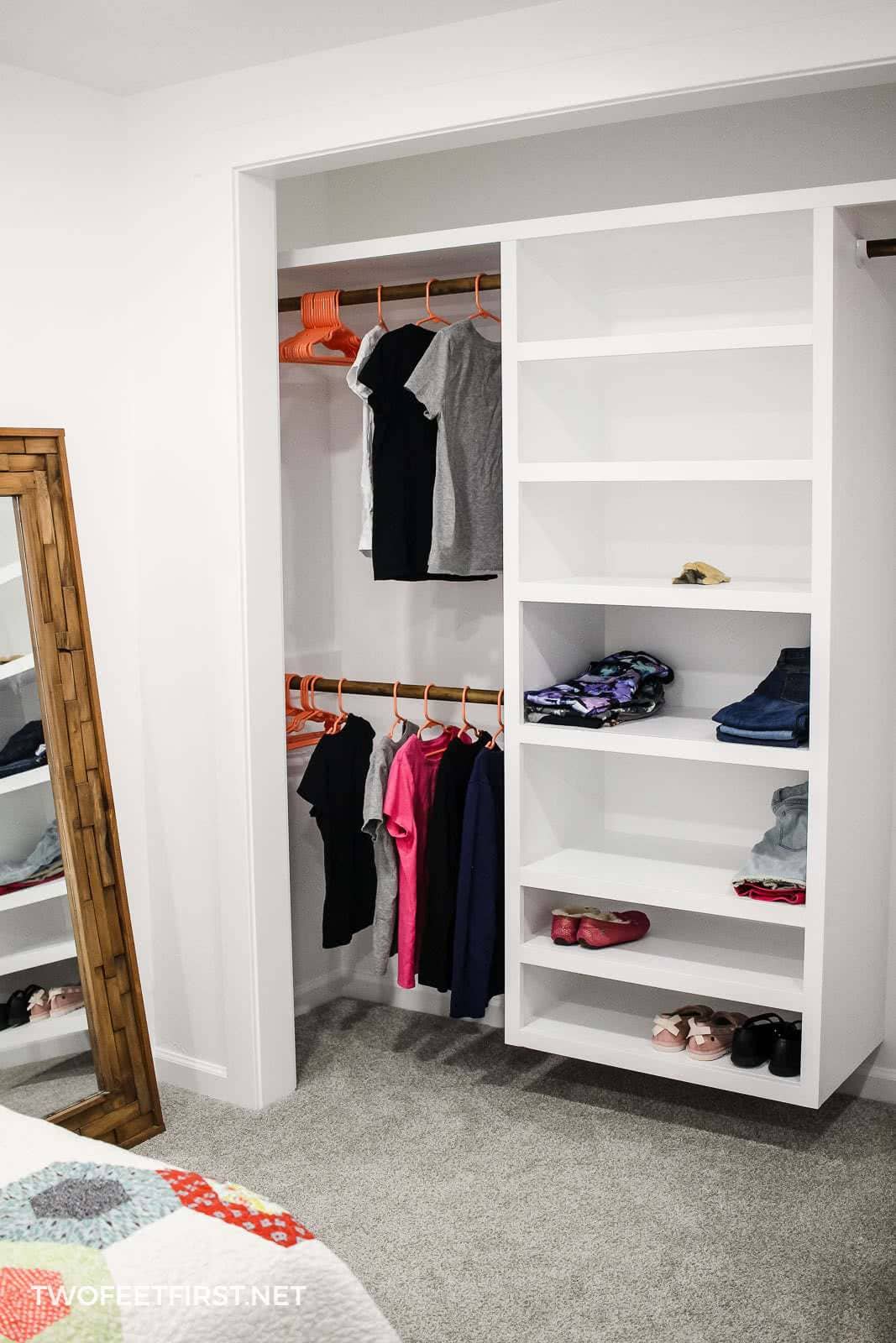 How to build a DIY floating closet organizer
