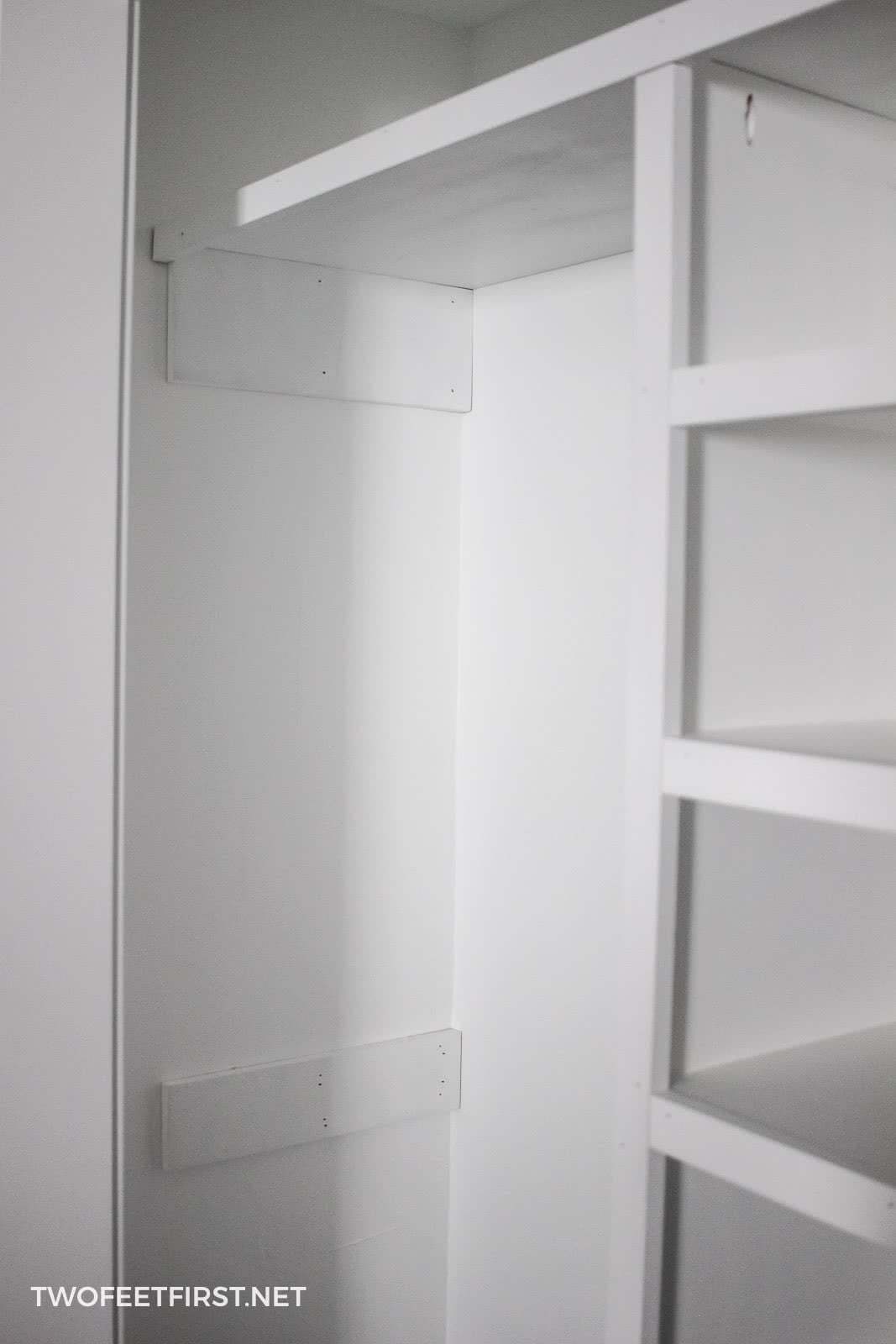 How to build a DIY floating closet organizer