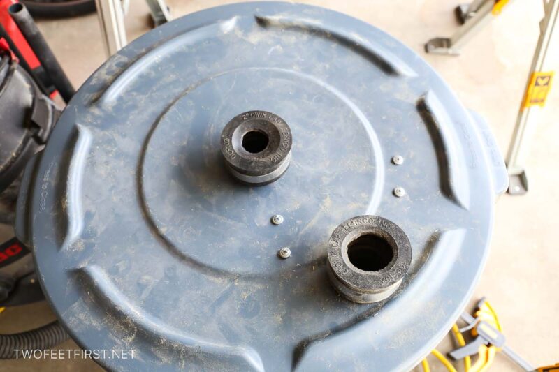 garbage can lid with pipe fittings for dust collector