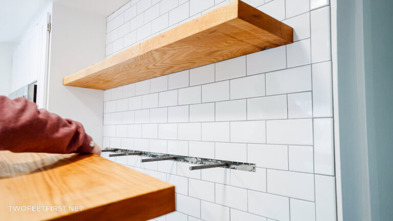 How to make DIY floating shelves over tile