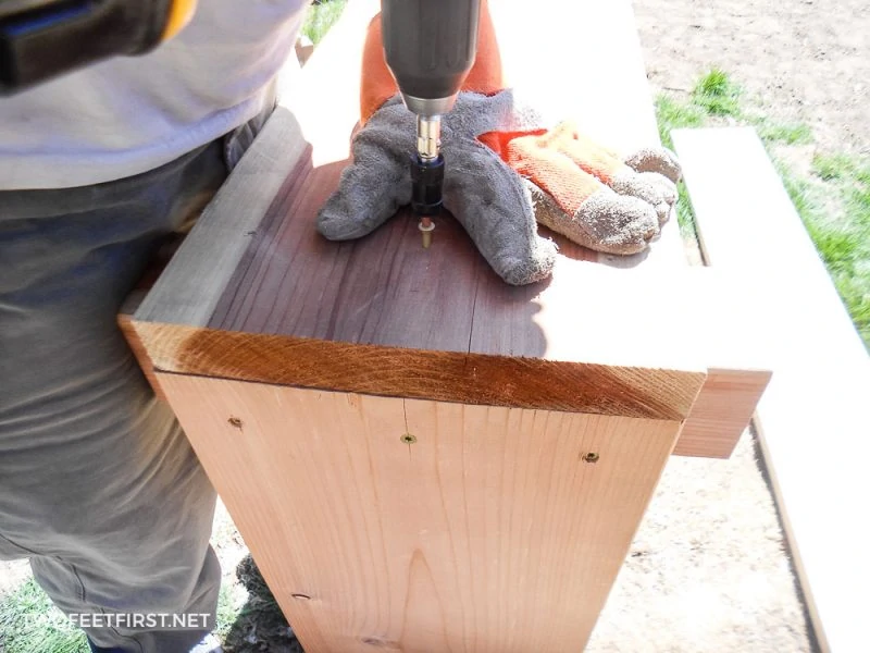 attaching side of garden box with outdoor screws