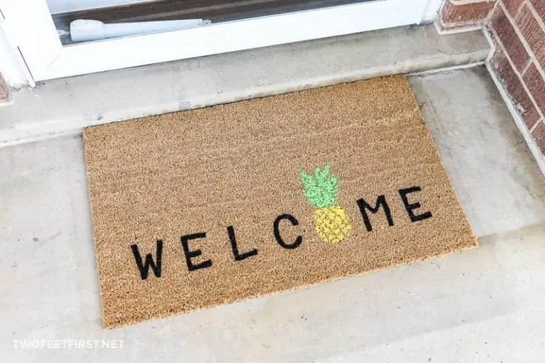 DIY Welcome Pineapple Doormat