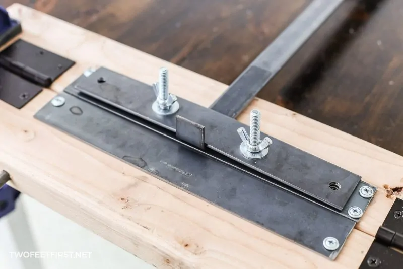 bending metal to make DIY farmhouse metal brackets