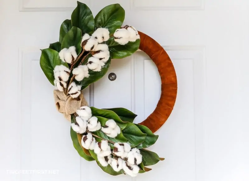 DIY winter wreath for home