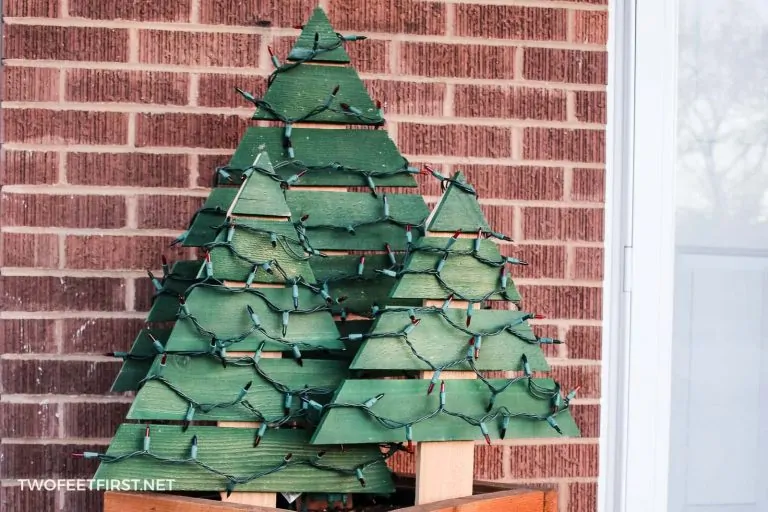 DIY Lighted Outdoor Christmas Tree