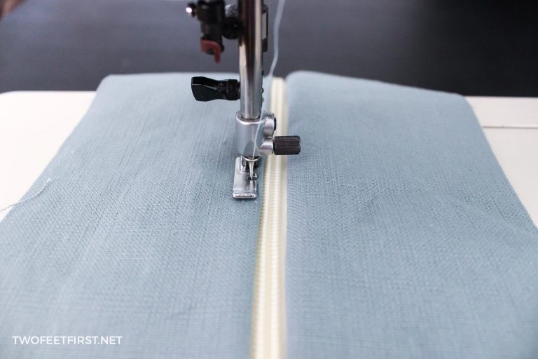 How to sew a Cushion Cover with Zipper Enclosure