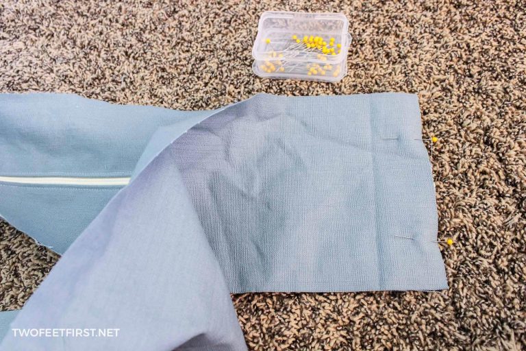 How to sew a Cushion Cover with Zipper Enclosure