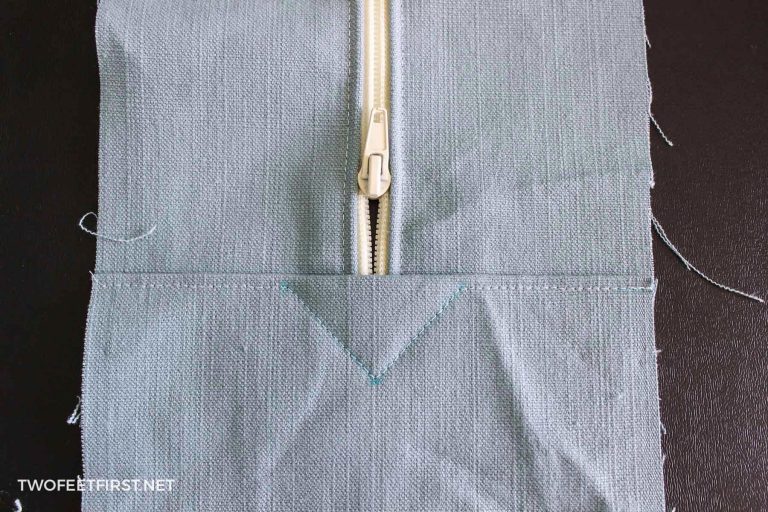 How to sew a Cushion Cover with Zipper Enclosure
