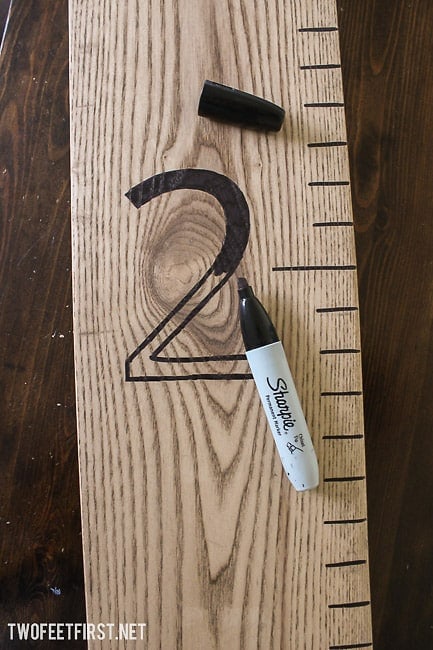 Create a Wooden Growth Chart Ruler without stencil
